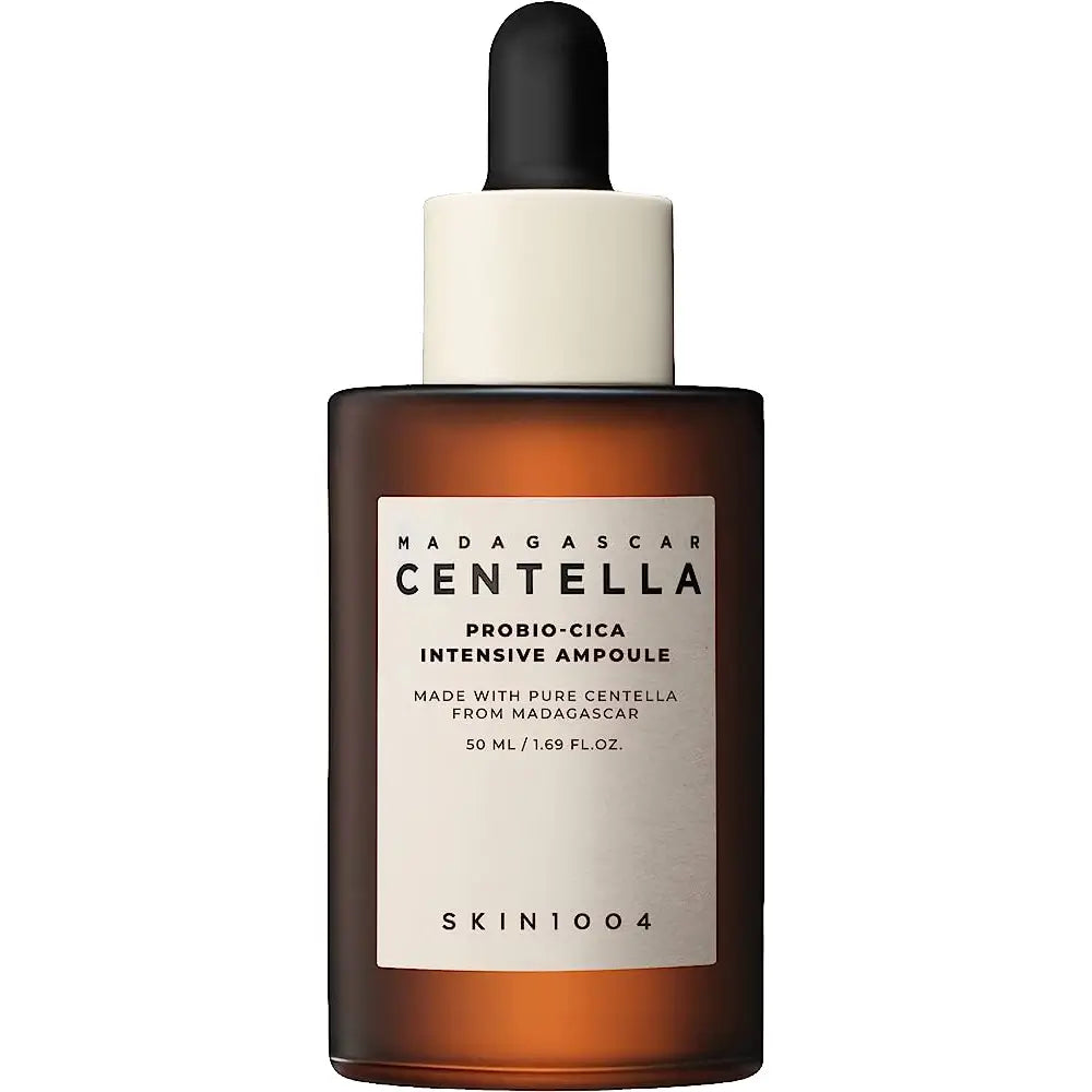 SKIN1004 Madagascar Centella Probio-Cica Intensive Ampoule 50 ml – flacon brun cu pipetă pe fundal alb